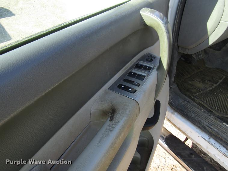 image for item EU9641 2012 Chevrolet Silverado 2500HD Ext. Cab pickup truck