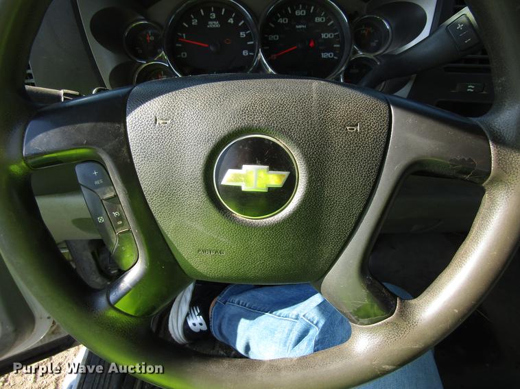 image for item EU9641 2012 Chevrolet Silverado 2500HD Ext. Cab pickup truck