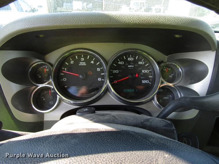 image for item EU9641 2012 Chevrolet Silverado 2500HD Ext. Cab pickup truck