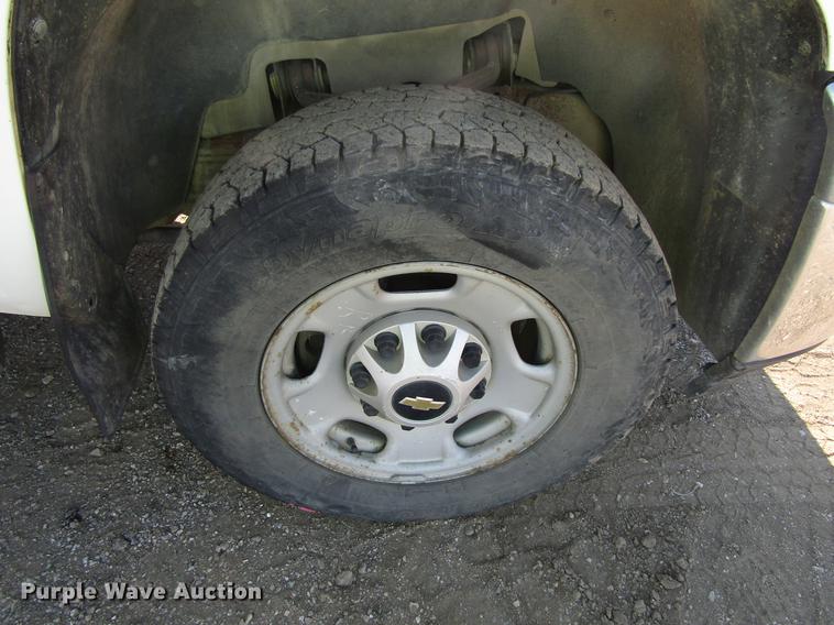 image for item EU9641 2012 Chevrolet Silverado 2500HD Ext. Cab pickup truck