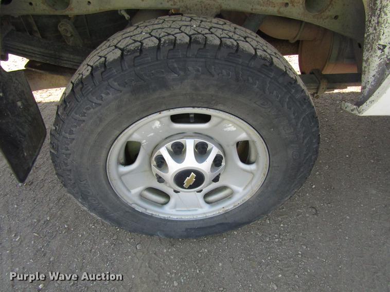 image for item EU9641 2012 Chevrolet Silverado 2500HD Ext. Cab pickup truck