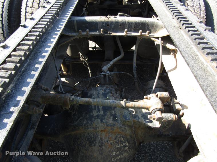 image for item EU9642 2007 Mack CL733 semi truck