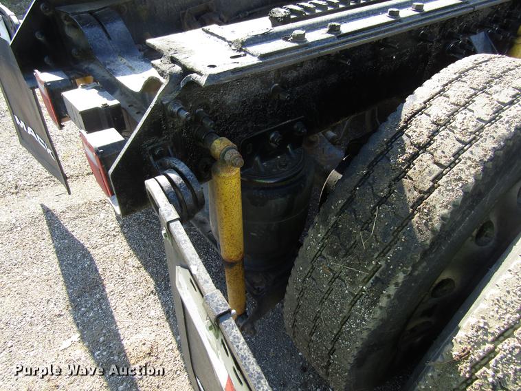 image for item EU9642 2007 Mack CL733 semi truck