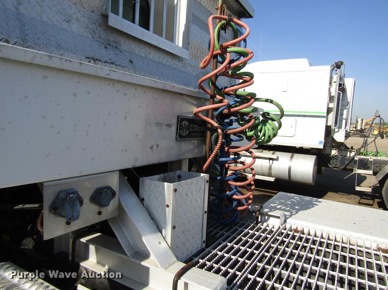 image for item EU9642 2007 Mack CL733 semi truck