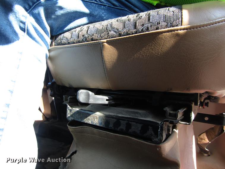 image for item EU9642 2007 Mack CL733 semi truck