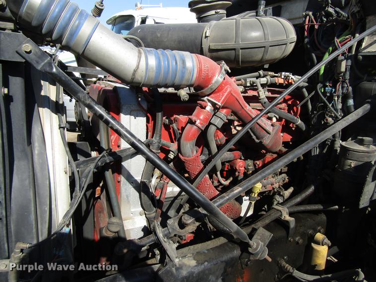 image for item EU9642 2007 Mack CL733 semi truck