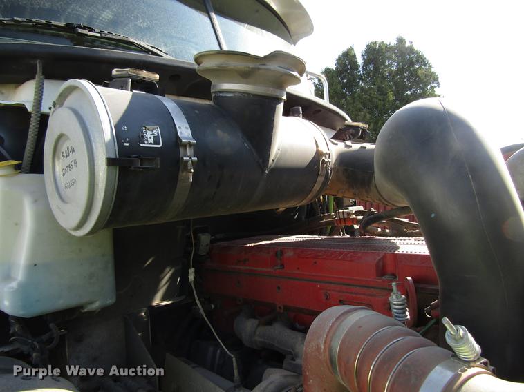 image for item EU9642 2007 Mack CL733 semi truck