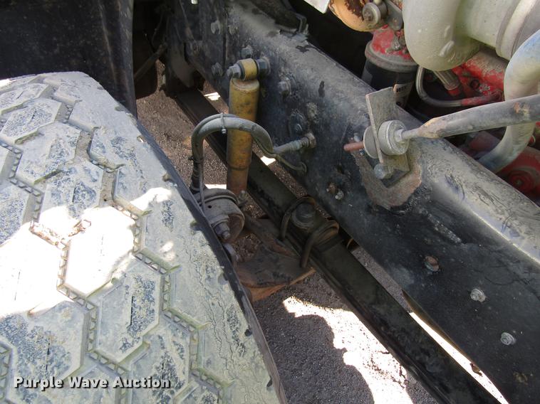 image for item EU9642 2007 Mack CL733 semi truck