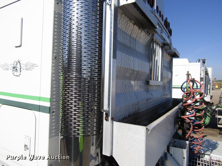 image for item EU9642 2007 Mack CL733 semi truck