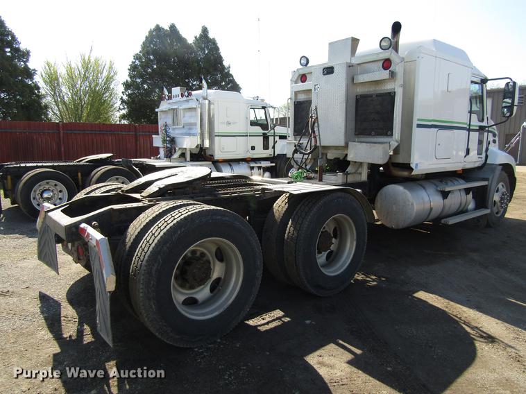 image for item EU9643 2004 Mack CX613 Vision semi truck