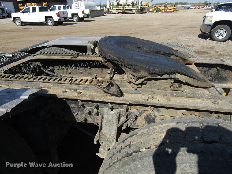 image for item EU9643 2004 Mack CX613 Vision semi truck