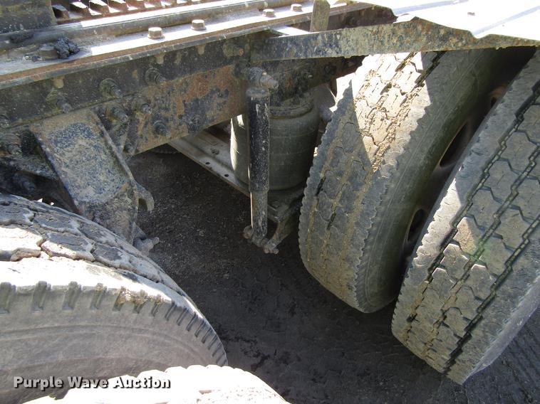 image for item EU9643 2004 Mack CX613 Vision semi truck