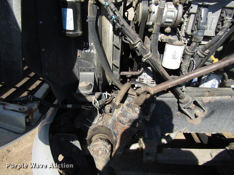 image for item EU9643 2004 Mack CX613 Vision semi truck