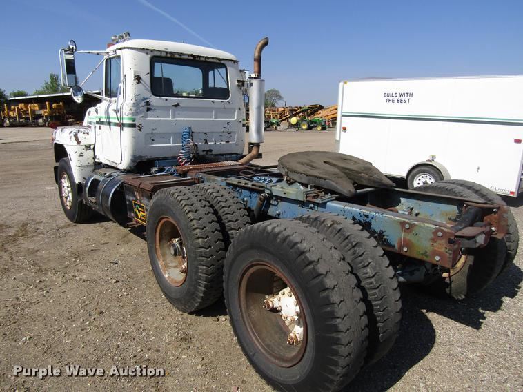 image for item EU9644 1980 Mack TT semi truck