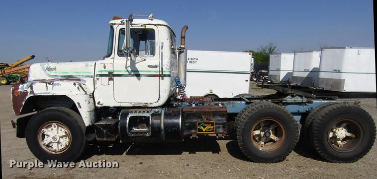 image for item EU9644 1980 Mack TT semi truck