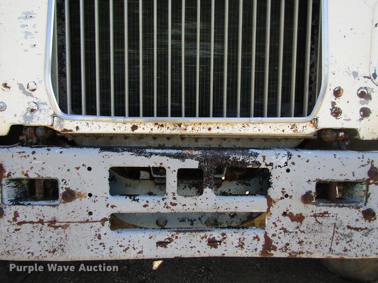 image for item EU9644 1980 Mack TT semi truck