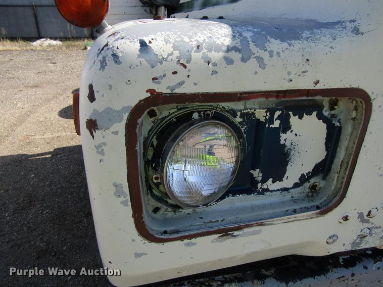 image for item EU9644 1980 Mack TT semi truck