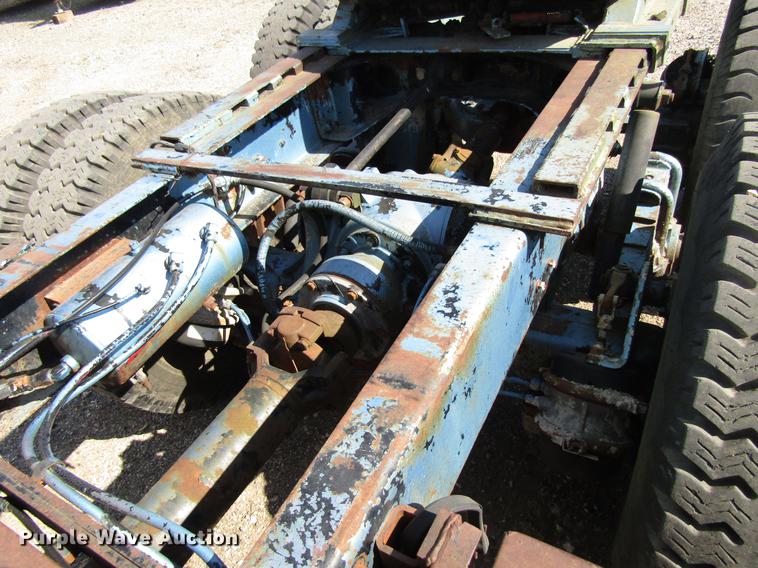 image for item EU9644 1980 Mack TT semi truck