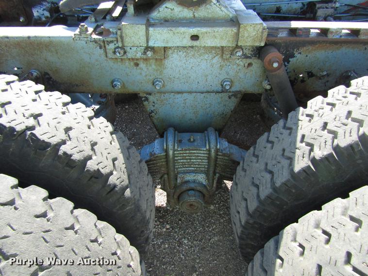 image for item EU9644 1980 Mack TT semi truck