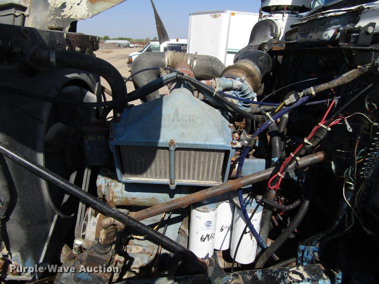 image for item EU9644 1980 Mack TT semi truck