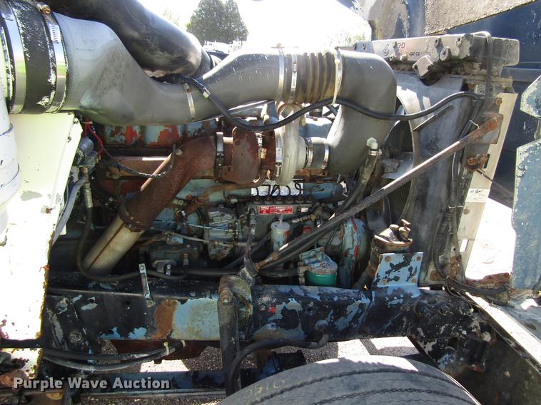 image for item EU9644 1980 Mack TT semi truck