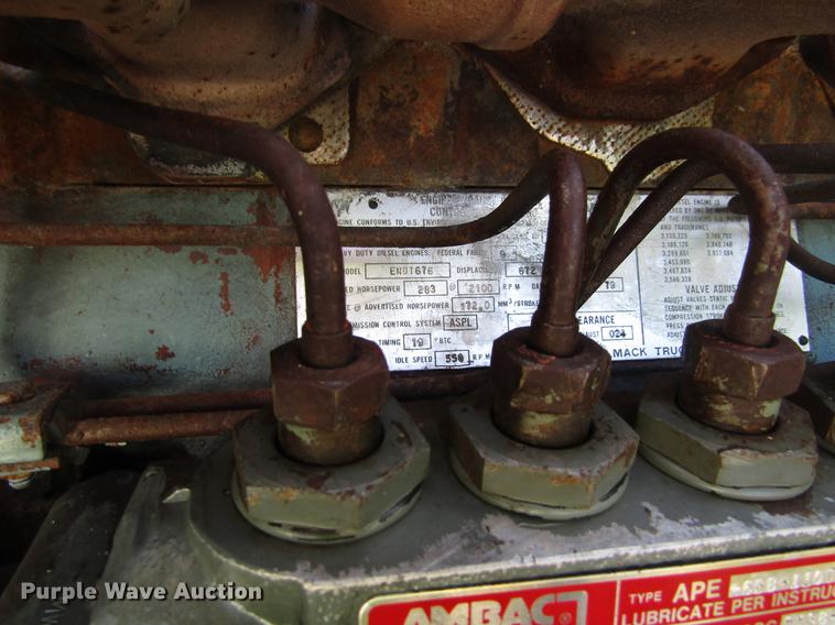 image for item EU9644 1980 Mack TT semi truck