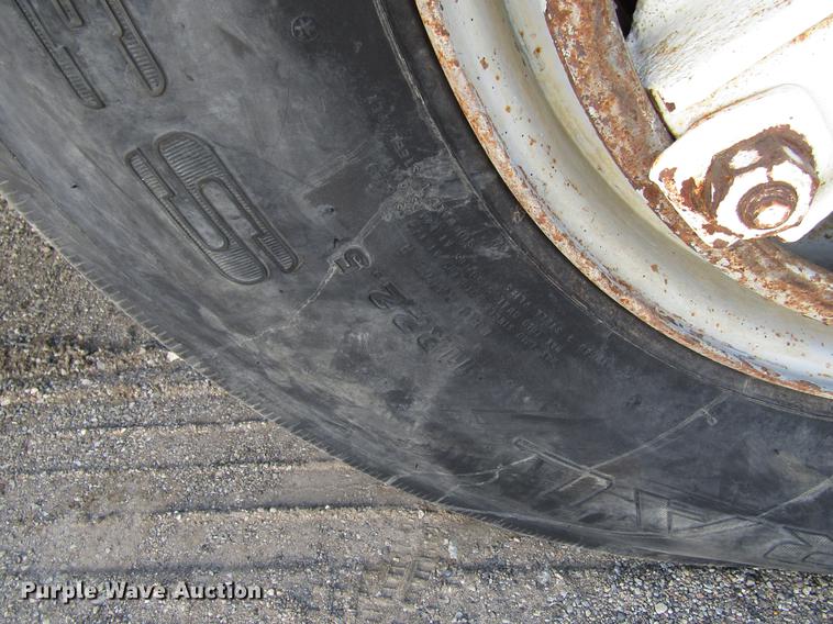 image for item EU9644 1980 Mack TT semi truck