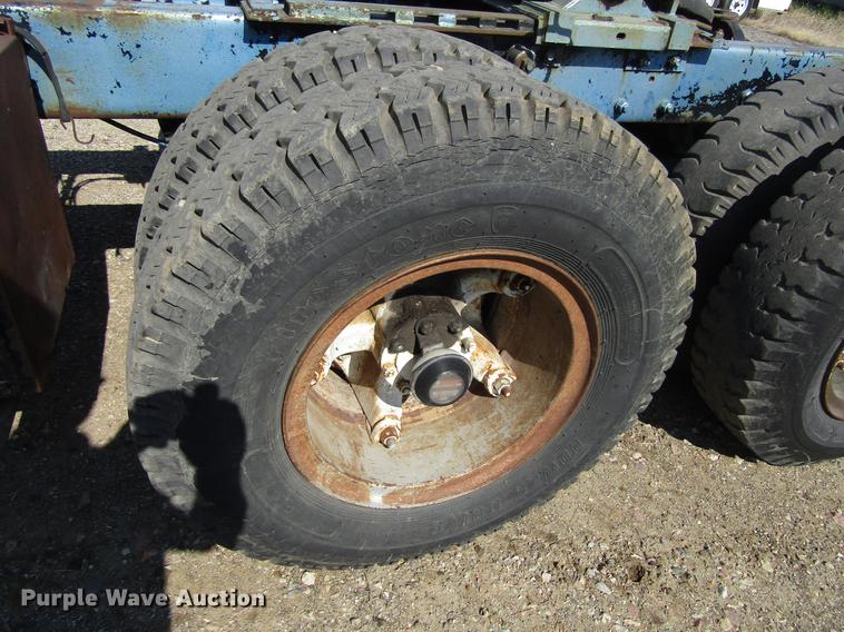 image for item EU9644 1980 Mack TT semi truck