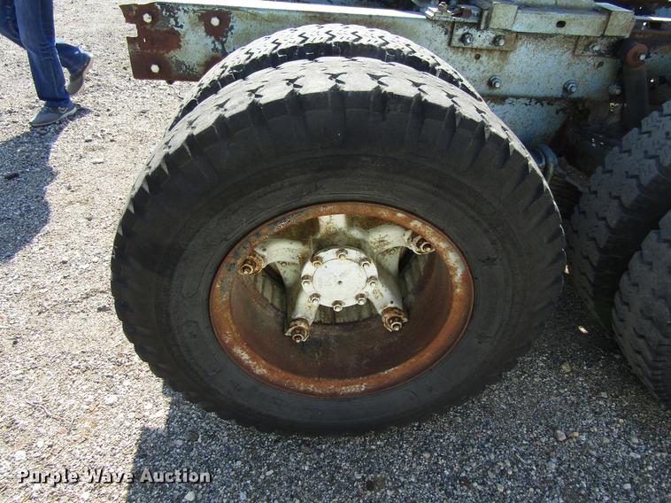 image for item EU9644 1980 Mack TT semi truck