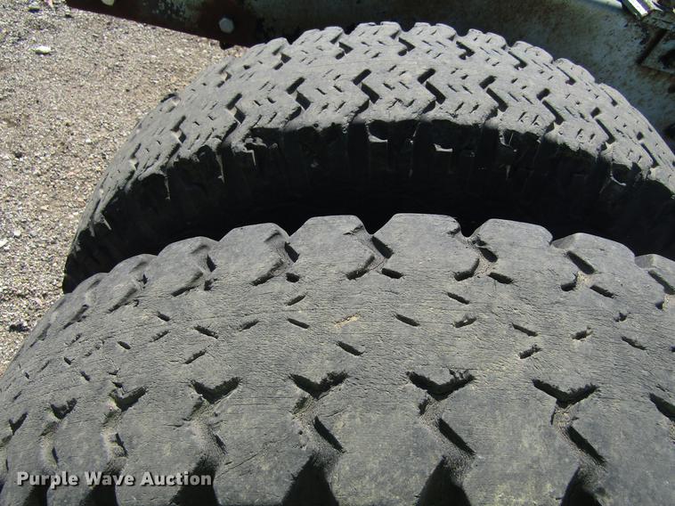 image for item EU9644 1980 Mack TT semi truck