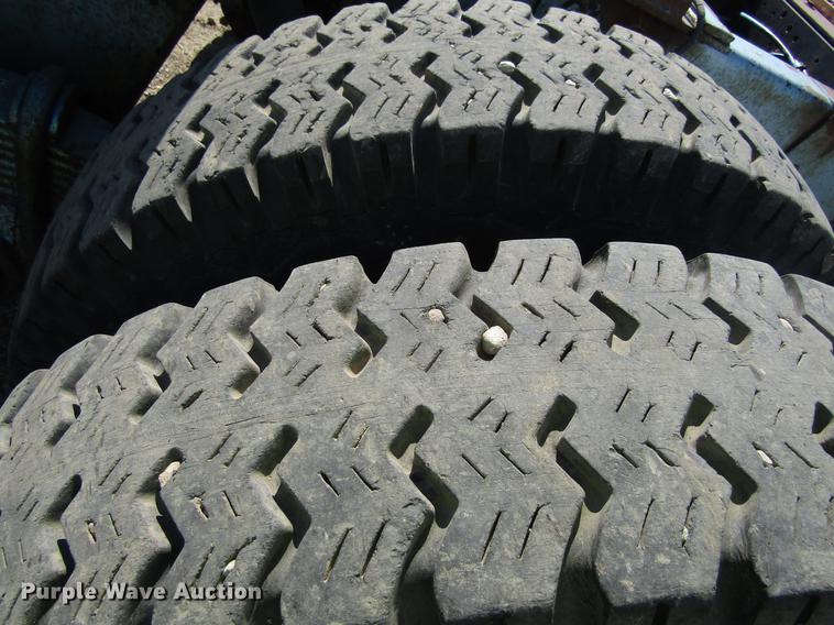 image for item EU9644 1980 Mack TT semi truck