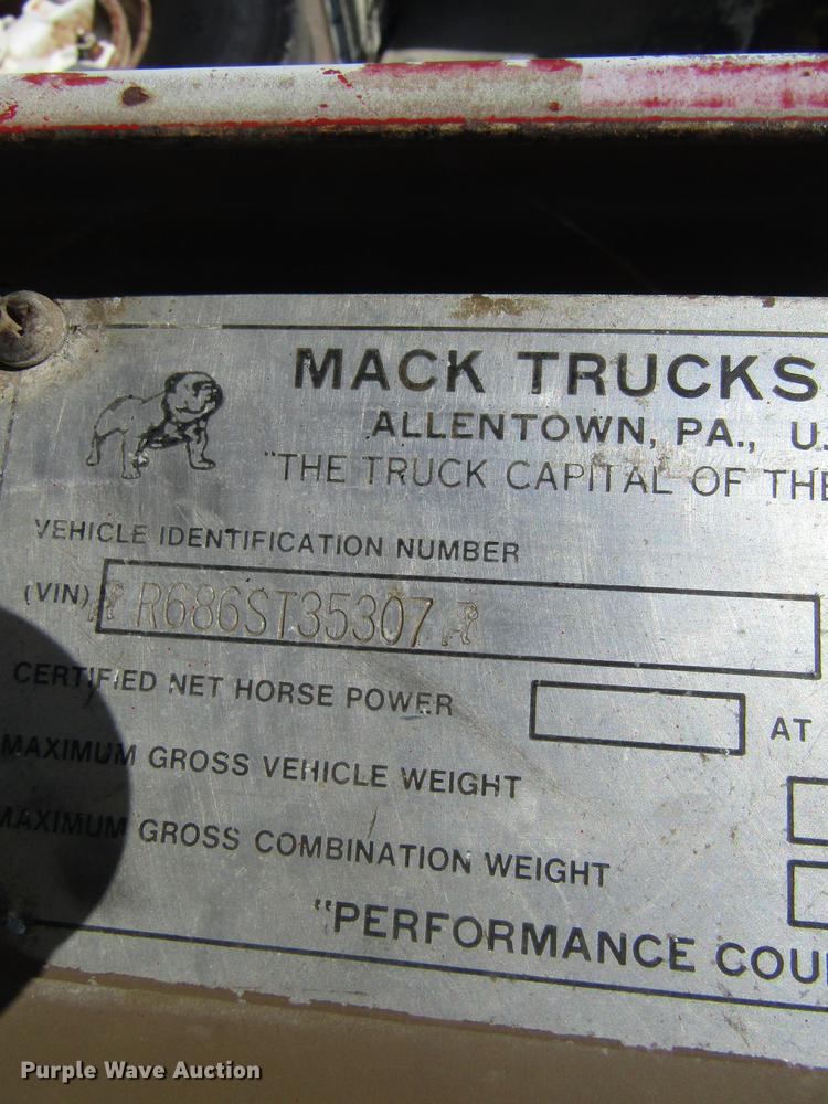 image for item EU9644 1980 Mack TT semi truck