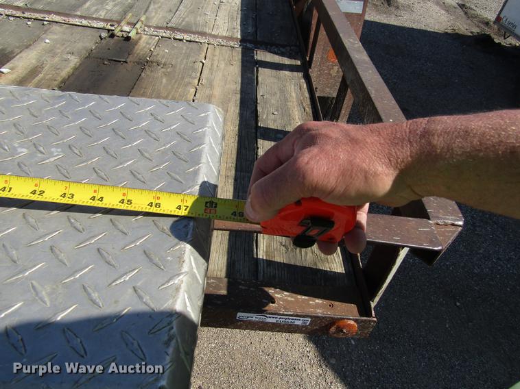 image for item EU9646 1989 Tandom utility trailer