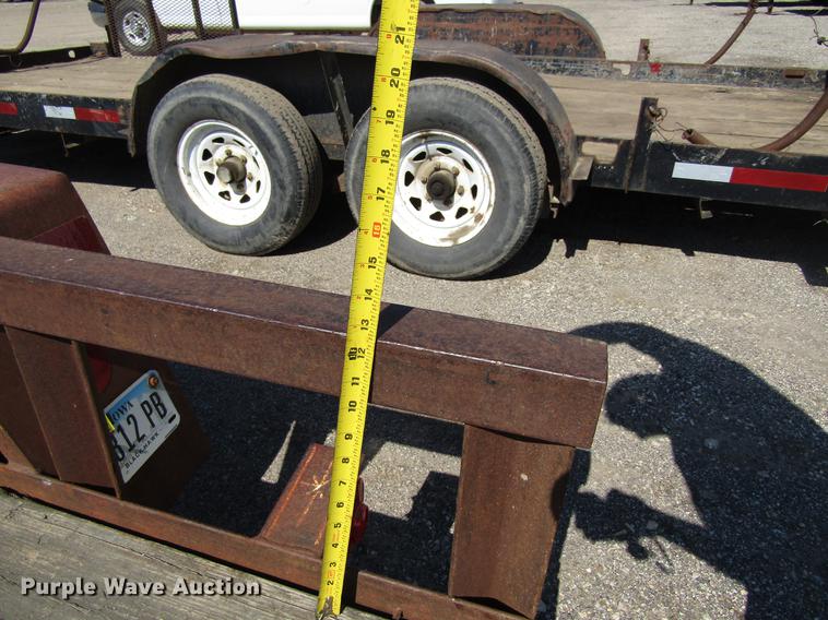 image for item EU9646 1989 Tandom utility trailer