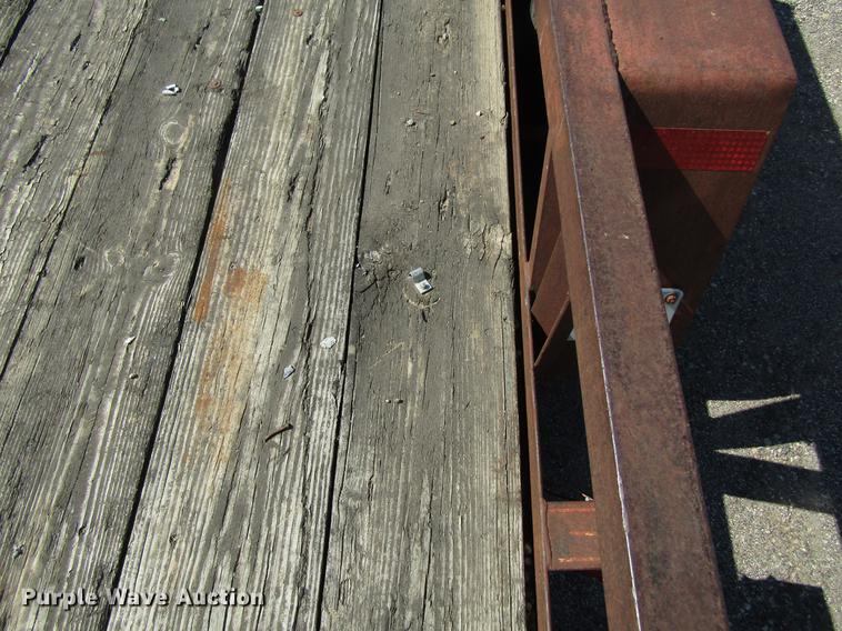 image for item EU9646 1989 Tandom utility trailer