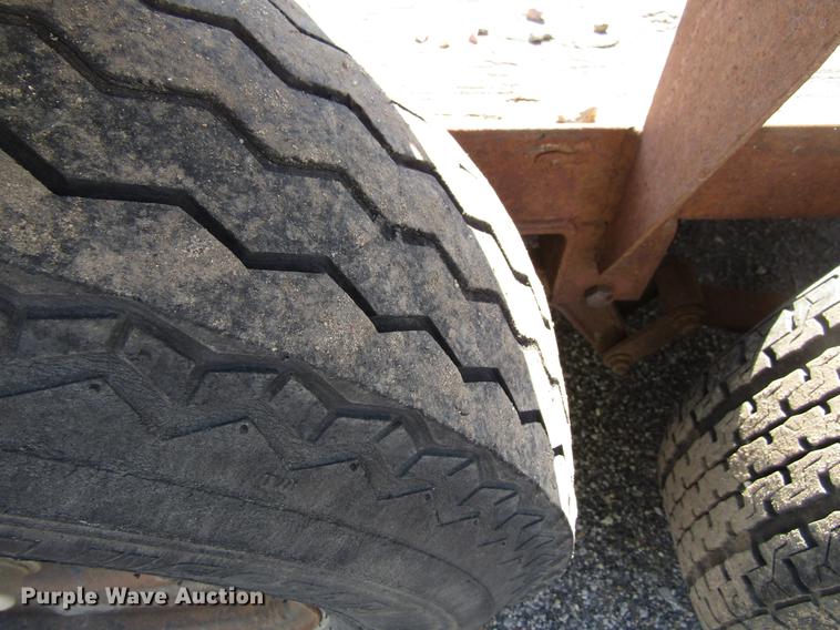 image for item EU9646 1989 Tandom utility trailer