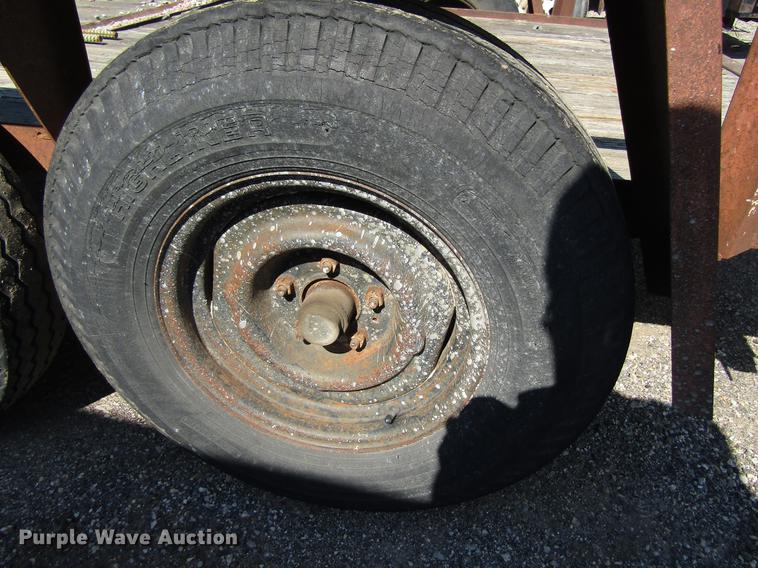 image for item EU9646 1989 Tandom utility trailer