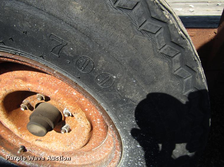 image for item EU9646 1989 Tandom utility trailer