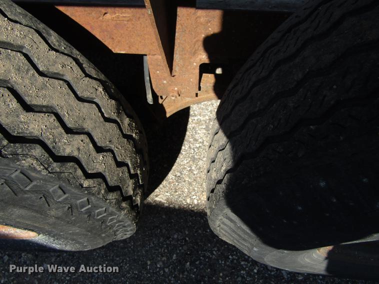 image for item EU9646 1989 Tandom utility trailer