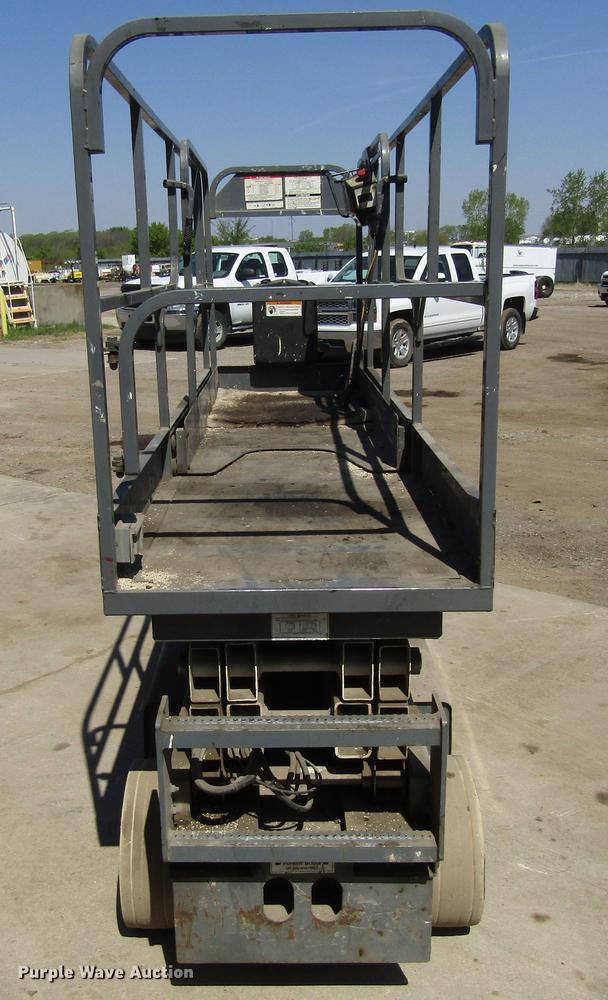 image for item EU9649 2001 Terex TSM20 scissor lift