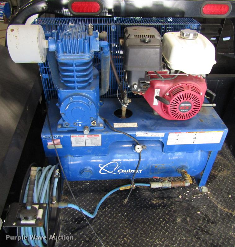 image for item EU9652 2012 Quincy QT5 air compressor