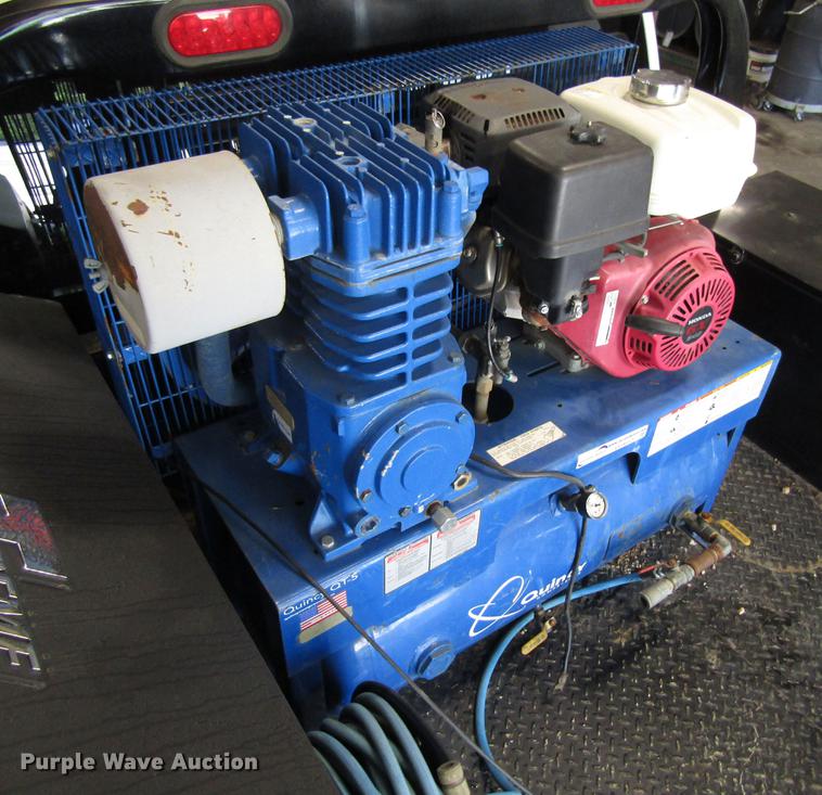 image for item EU9652 2012 Quincy QT5 air compressor