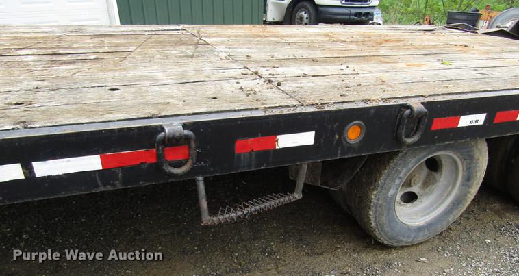 image for item EU9657 2003 Contrail equipment trailer