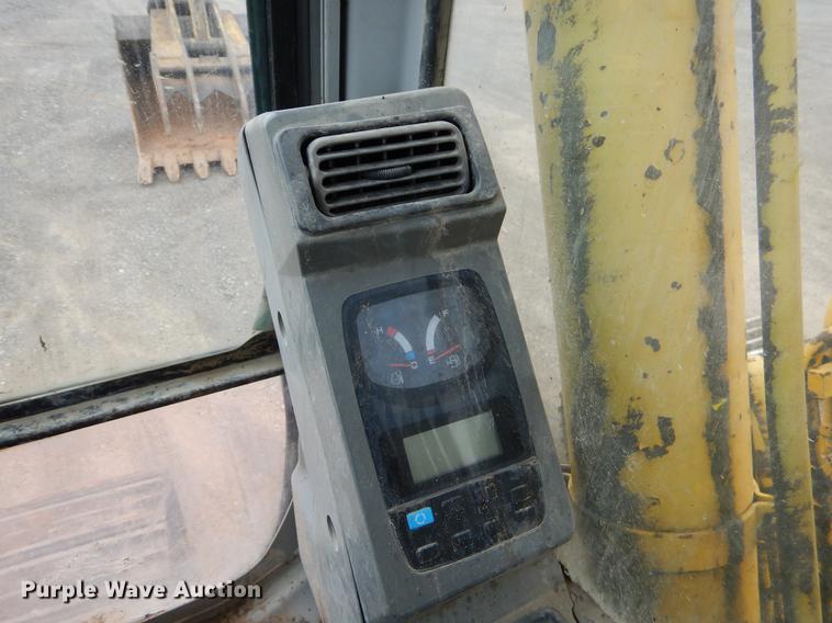 image for item EZ9848 2001 Kobelco SK210LC excavator