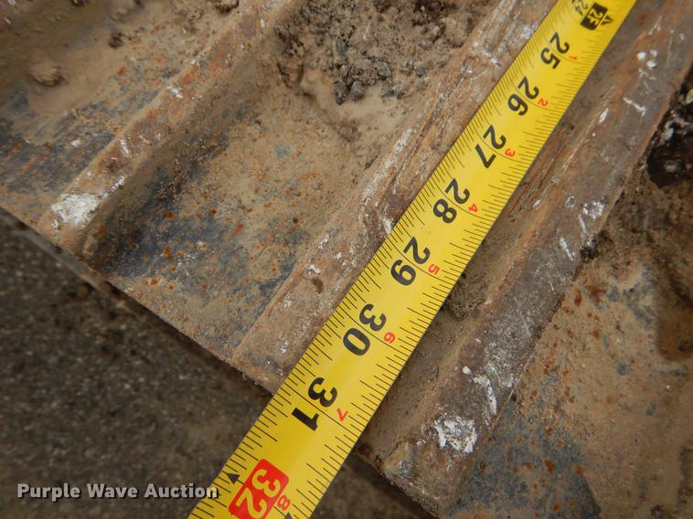 image for item EZ9848 2001 Kobelco SK210LC excavator