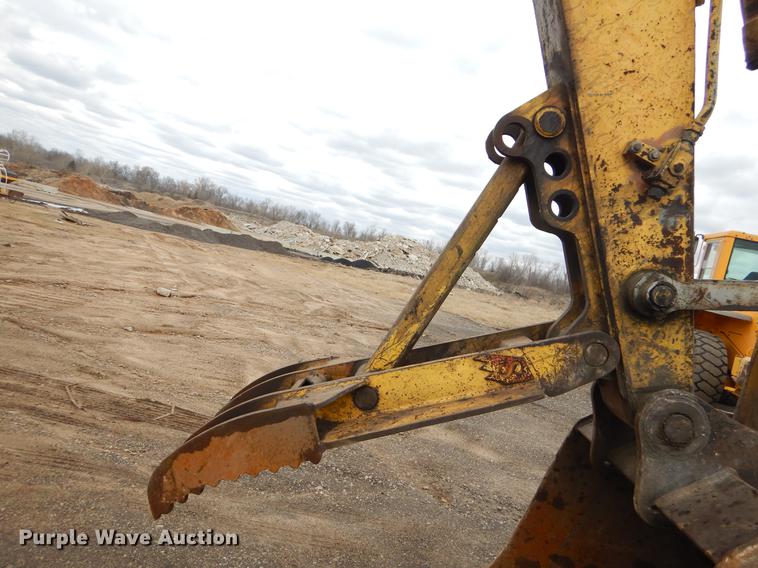 image for item EZ9848 2001 Kobelco SK210LC excavator