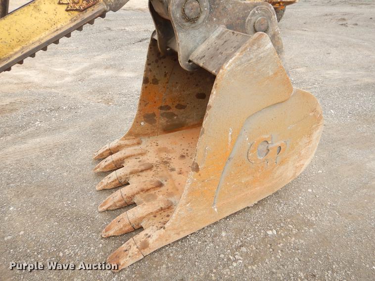 image for item EZ9848 2001 Kobelco SK210LC excavator