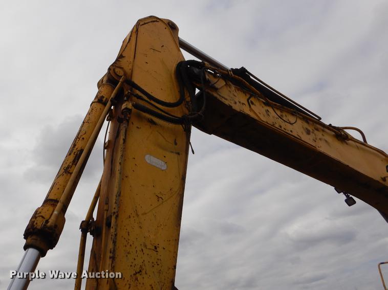 image for item EZ9848 2001 Kobelco SK210LC excavator