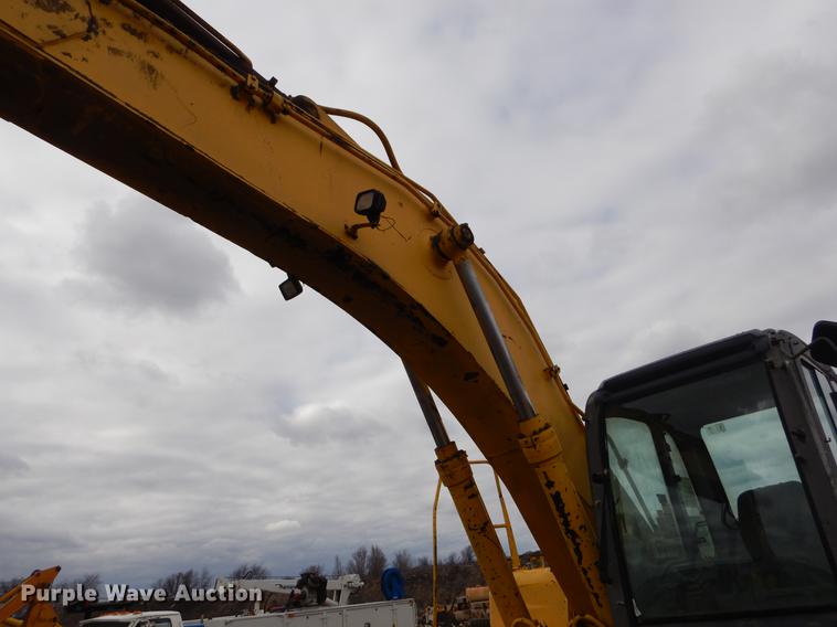 image for item EZ9848 2001 Kobelco SK210LC excavator