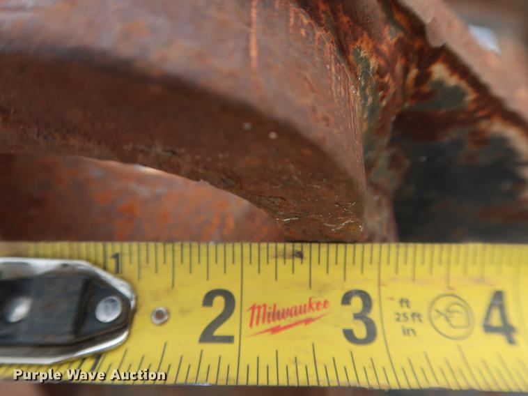 image for item FE9654 Ford 17"W backhoe bucket